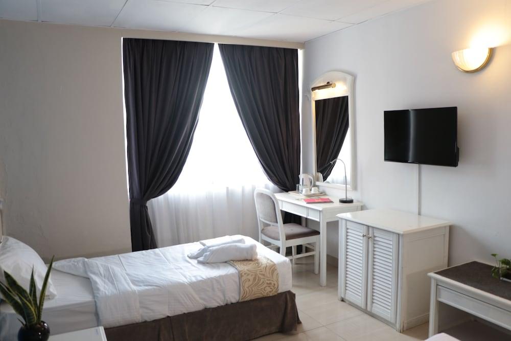 Legallery Suites Hotel Μπαντάρ Σερί Μπεγκαβάν Εξωτερικό φωτογραφία