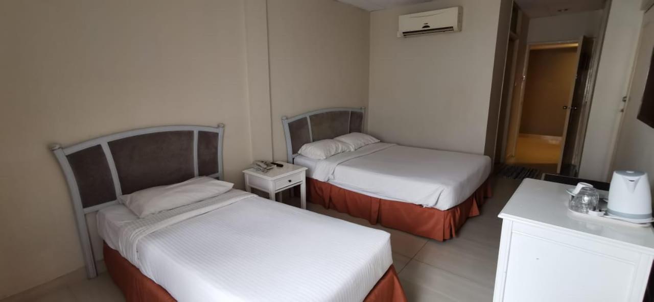 Legallery Suites Hotel Μπαντάρ Σερί Μπεγκαβάν Εξωτερικό φωτογραφία