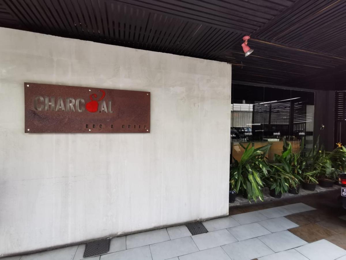 Legallery Suites Hotel Μπαντάρ Σερί Μπεγκαβάν Εξωτερικό φωτογραφία